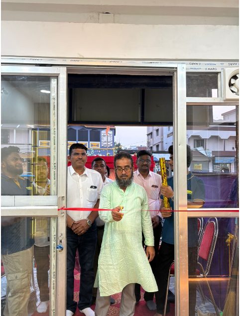Ribbon-cutting at the Munshi Interior showroom inauguration